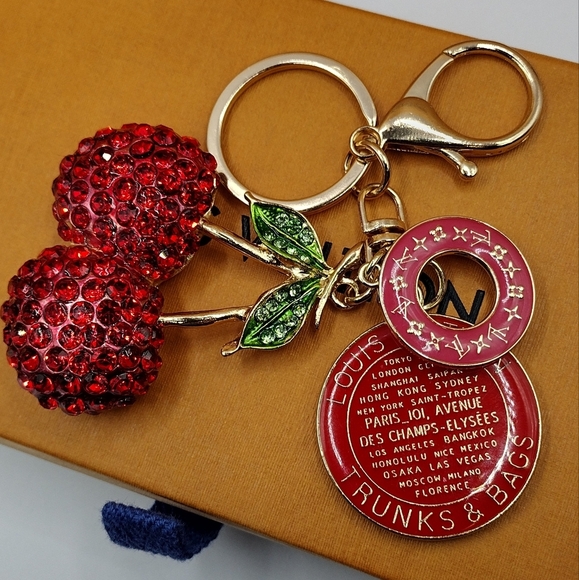 Louis Vuitton Zipper Pulls (2) - Picture 1 of 10